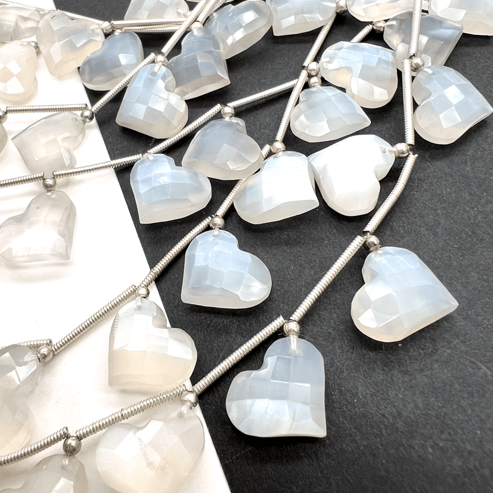 ホワイトムーンストーン*ぷっくりハートカット*約12×13ｍｍ前後*MI005 - 07806 - aoneko_gems
