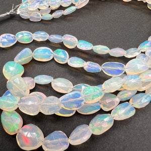 1/4連*エチオピアオパール*大きめオーバルカット連*約6×4.5～8×7.5ｍｍ前後 - aoneko_gems