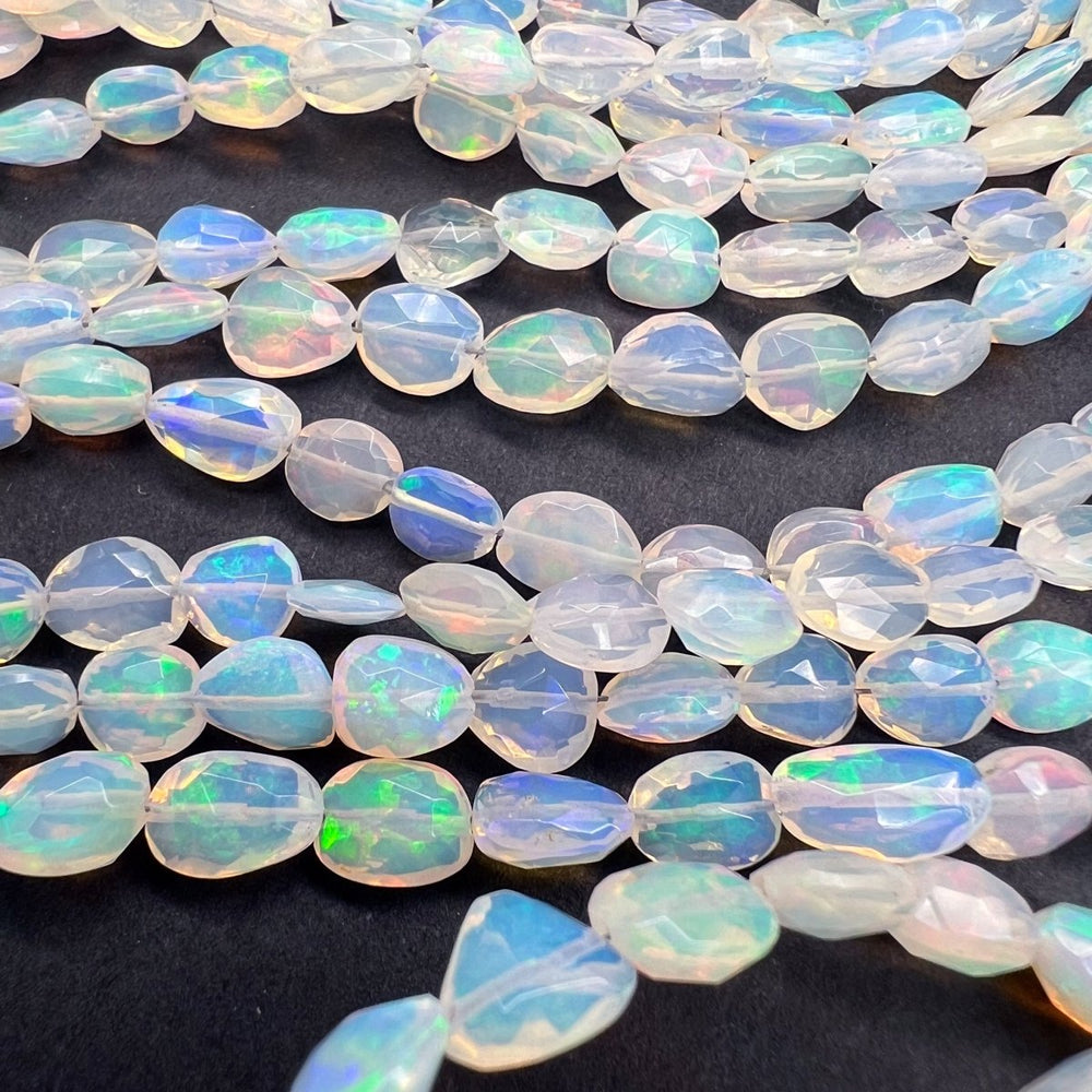 1/4連*エチオピアオパール*大きめオーバルカット連*約6×4.5～8×7.5ｍｍ前後 - aoneko_gems
