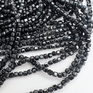 高品質ブラックスピネル*キューブカット*約2.5ｍｍ - aoneko_gems