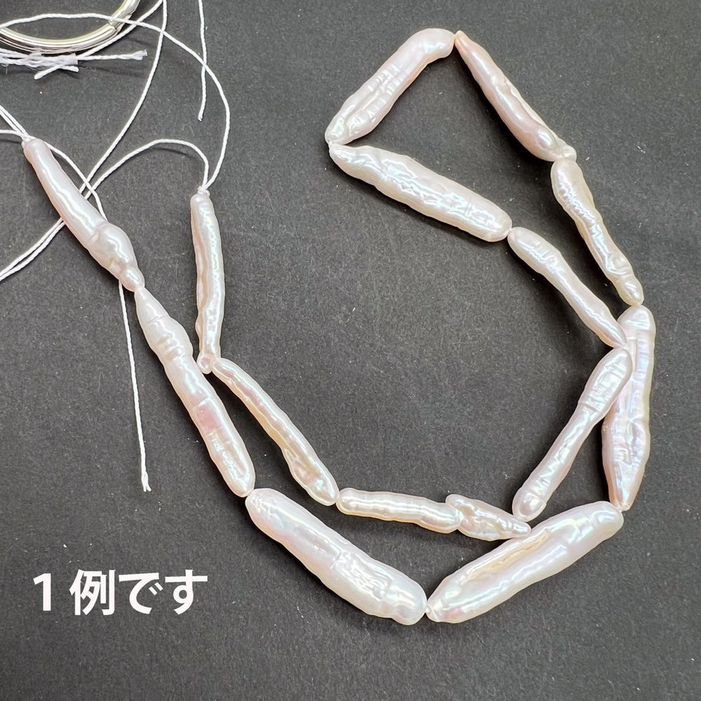 つやつや♪大きめ！*ホワイト＊スティック淡水パール＊縦貫通穴＊約28×5.5ｍｍ前後 - aoneko_gems
