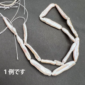 つやつや♪大きめ！*ホワイト＊スティック淡水パール＊縦貫通穴＊約28×5.5ｍｍ前後 - aoneko_gems