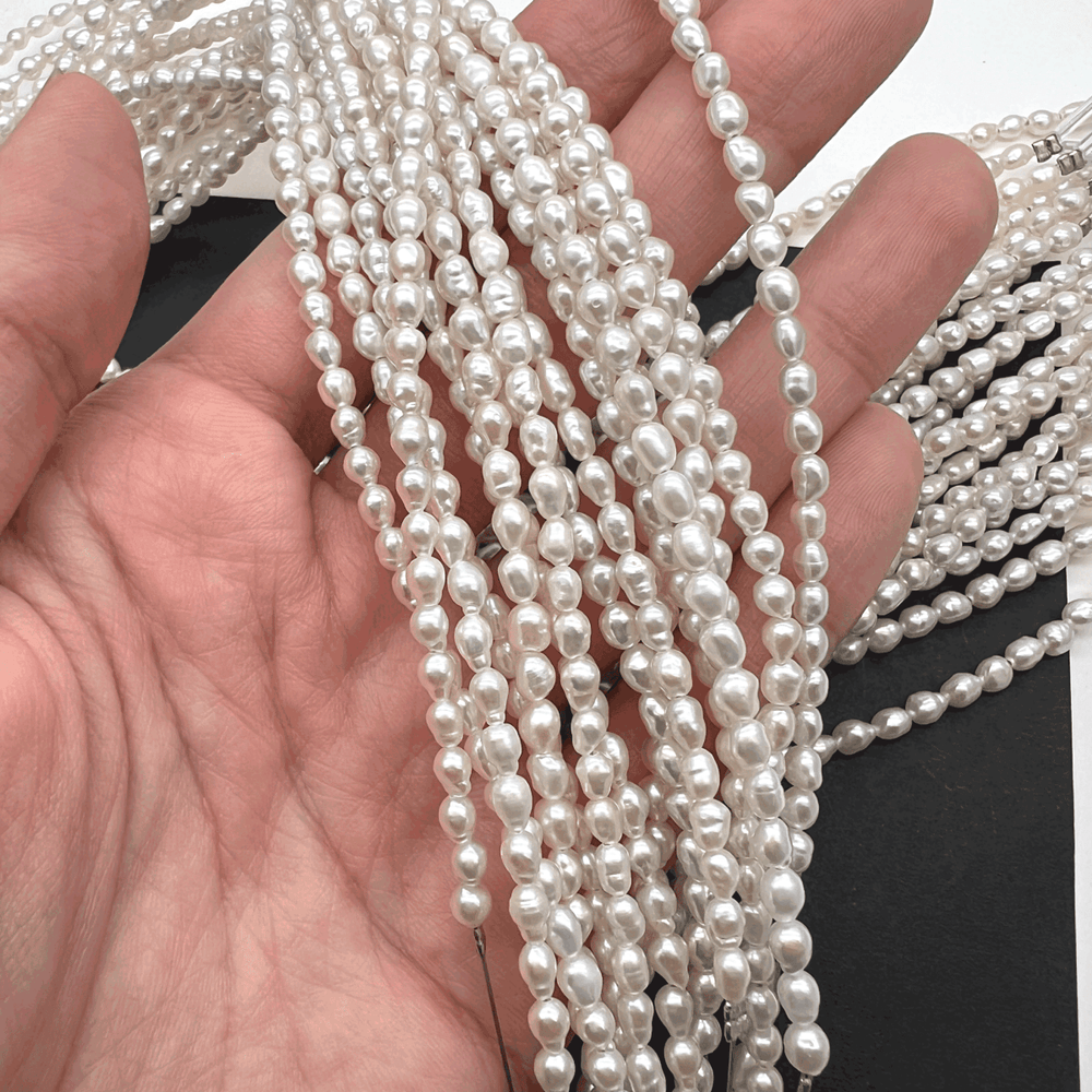 高品質ぴっかぴかテリテリ*ライス*ホワイト*淡水パール*約4.0×3.0ｍｍ前後*RK02 - aoneko_gems