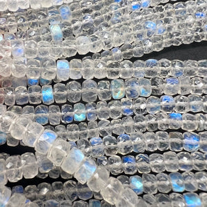 品質良し♪太ましい厚み*ブルームーンストーン*太めロンデルカット連*4.0～5.5ｍｍ - aoneko_gems