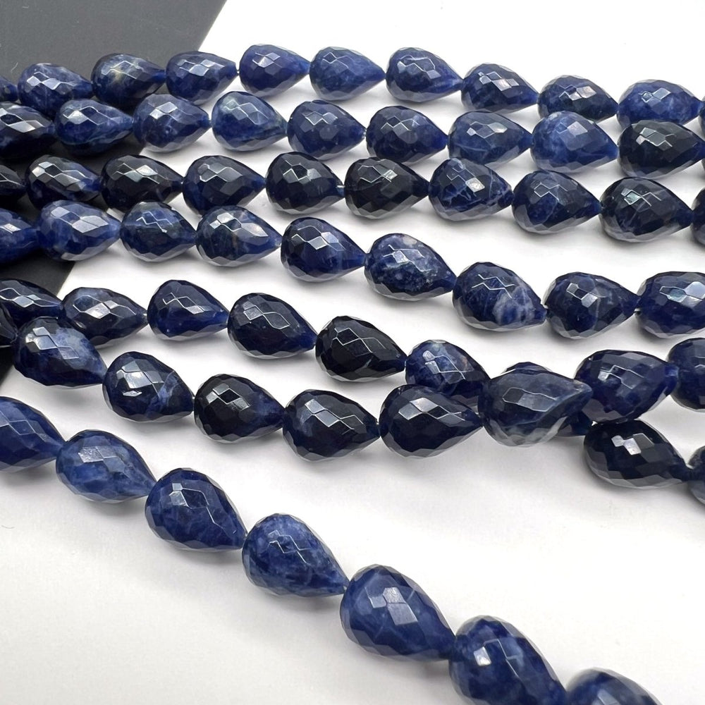 高品質ソーダライト*貫通ドロップカット*約9×7ｍｍ前後 - aoneko_gems