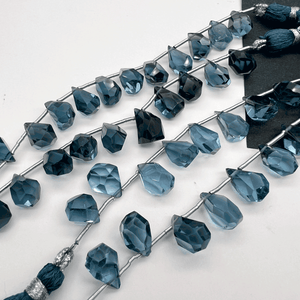 たっぷり&ずっしり*高品質ロンドンブルートパーズ*ラフドロップカット*MI001 - 08920 - aoneko_gems